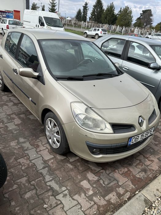 Renault clio 2007 1.6 benzina 82.000 km