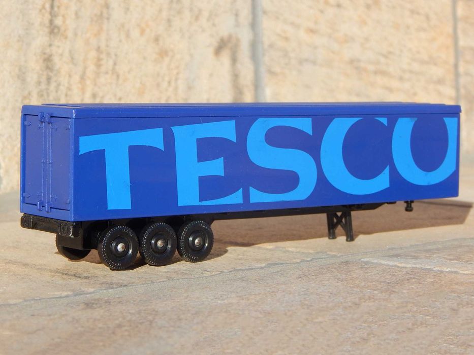 Macheta semiremorca camion tir Tesco 1:87 HO Lledo