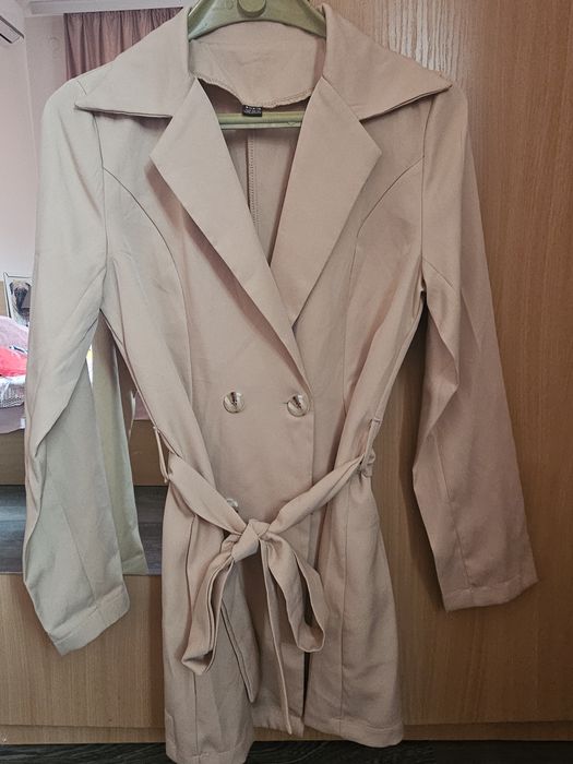 Дамско тънко палто