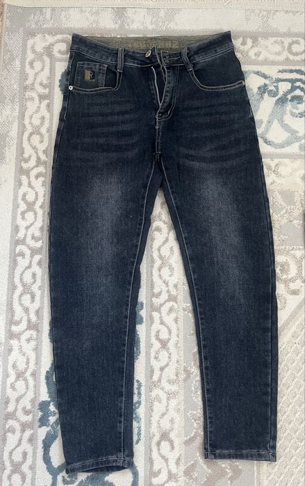 Джинсы почти жаңа