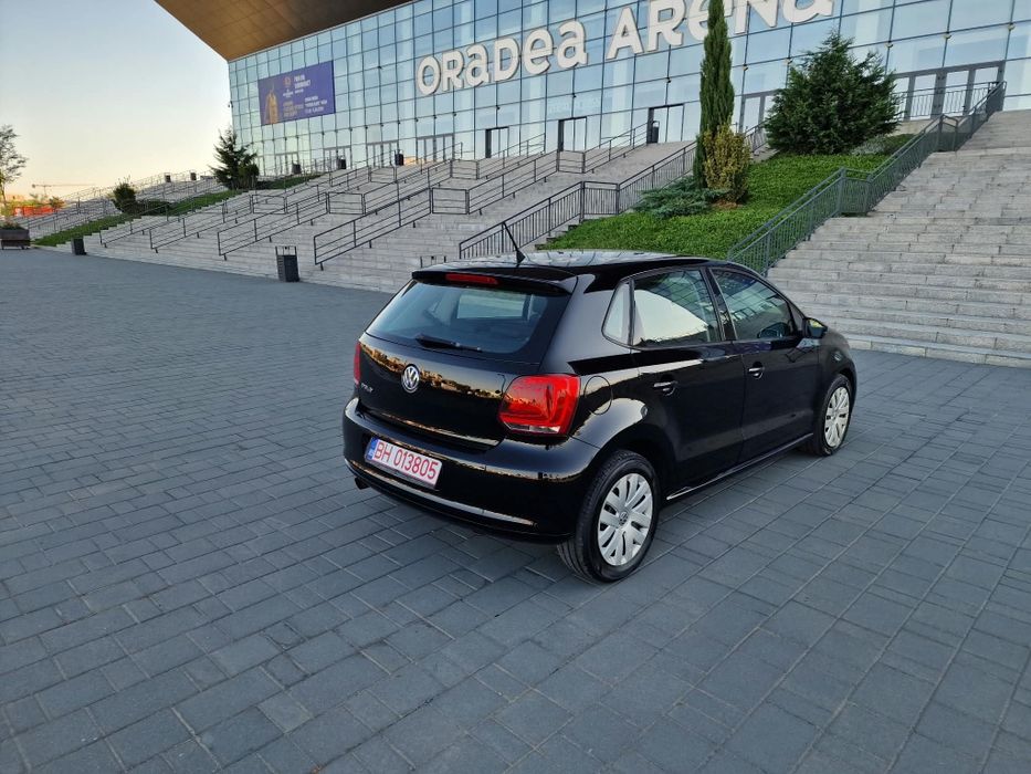 VOLKSWAGEN Polo 2011 — imagine 3