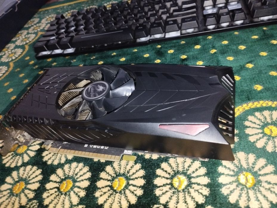 GTX 550 TI 1 GB ideal