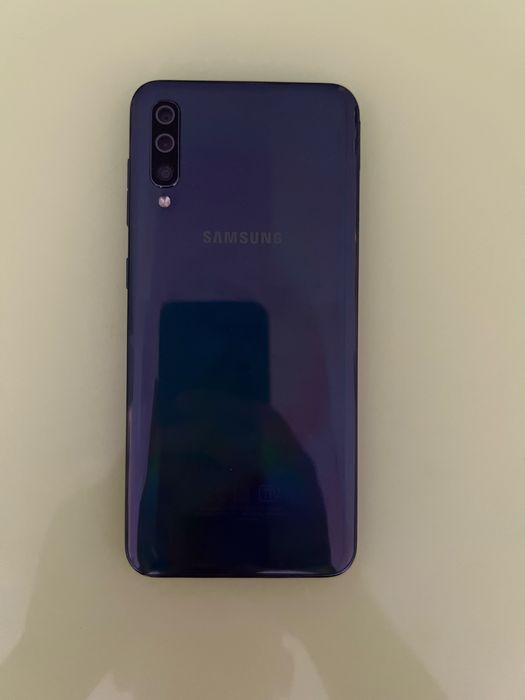 Samsung A50 64 ГБ