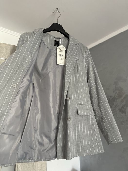 Vând sacou de damă, Nou !