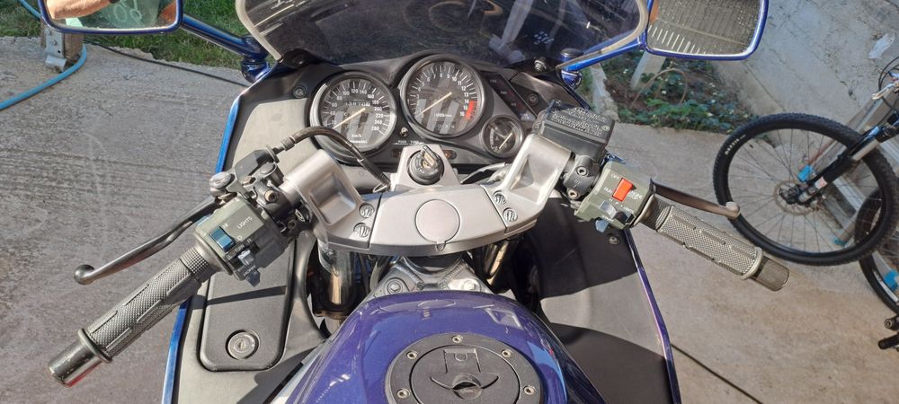 Kawasaki zzr 500