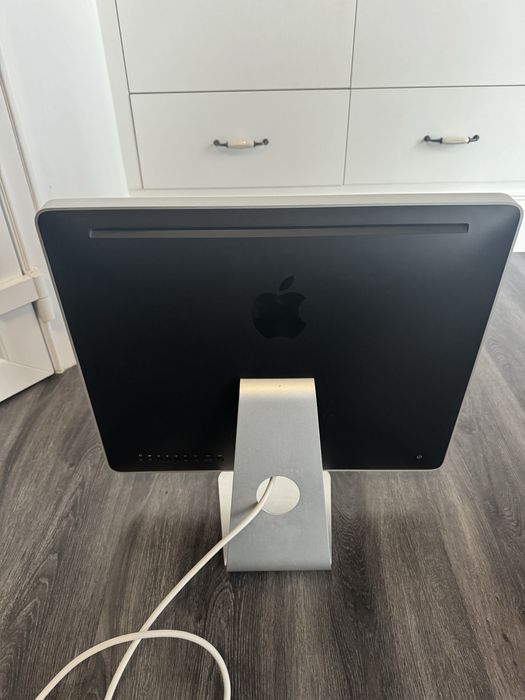 Apple iMac desktop