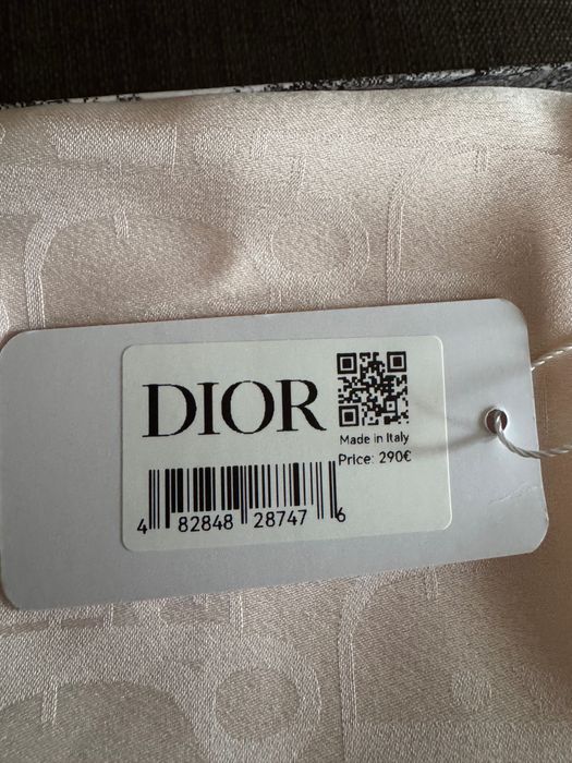 Christian Dior-Чисто нов оригинален дамски шал/65 процента Кашмир