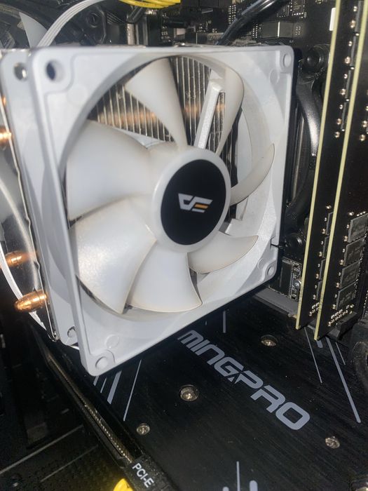 Процессорный кулер для компьютера