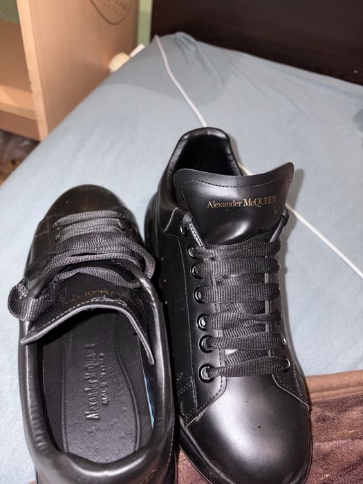 Alexander McQueen full black Sneakers