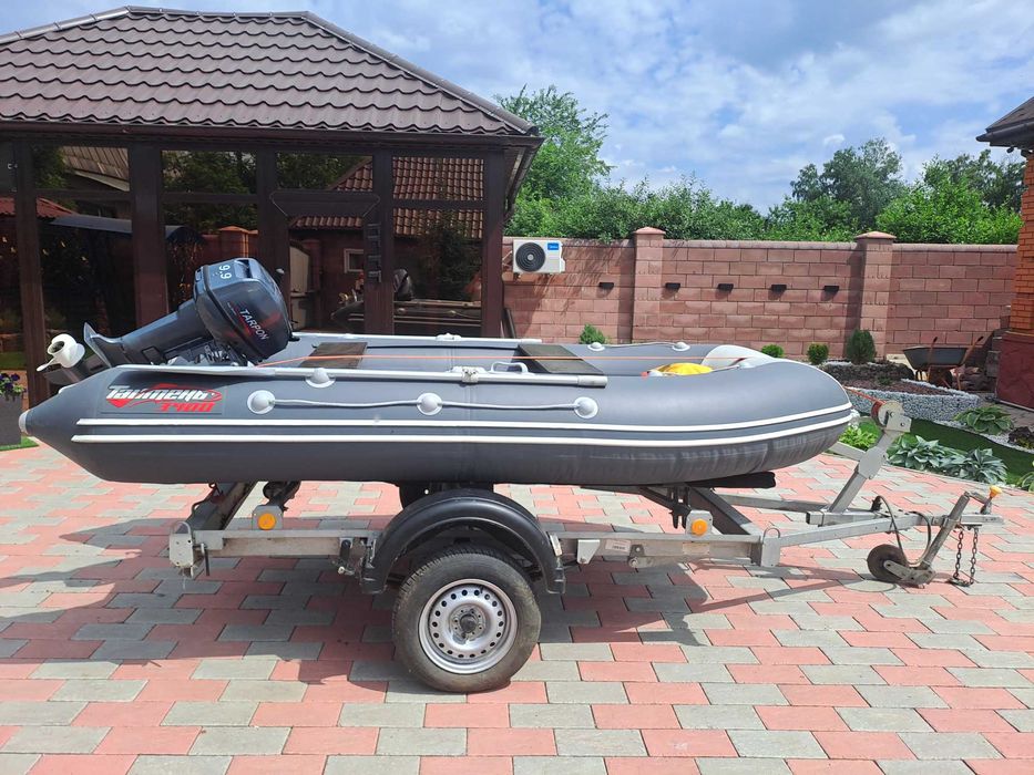 Продам лодку с мотором с прицепом