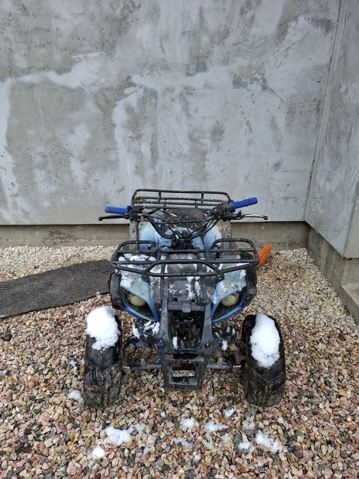 Vând atv 125cc automat sau schimb cu cross 125cc diferenta din partea