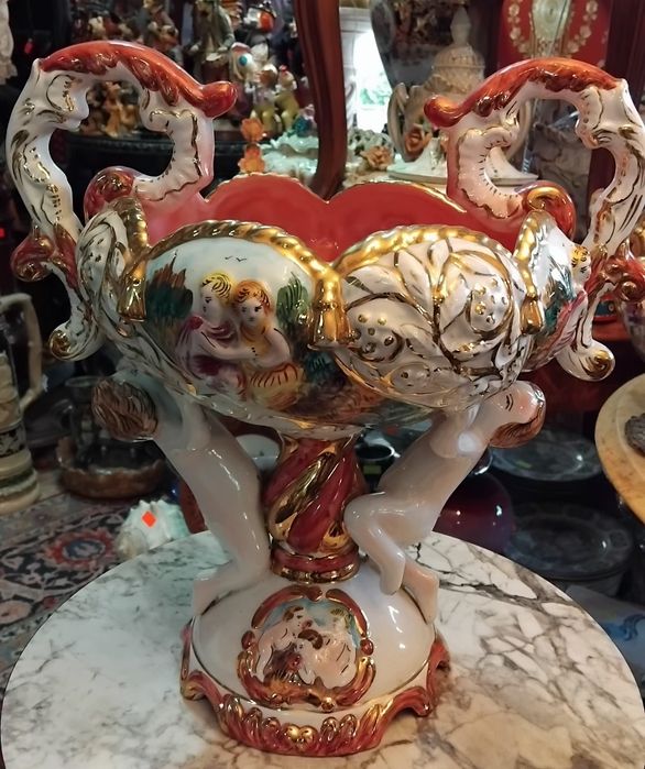 Красива оригинална  купа Capodimonte
