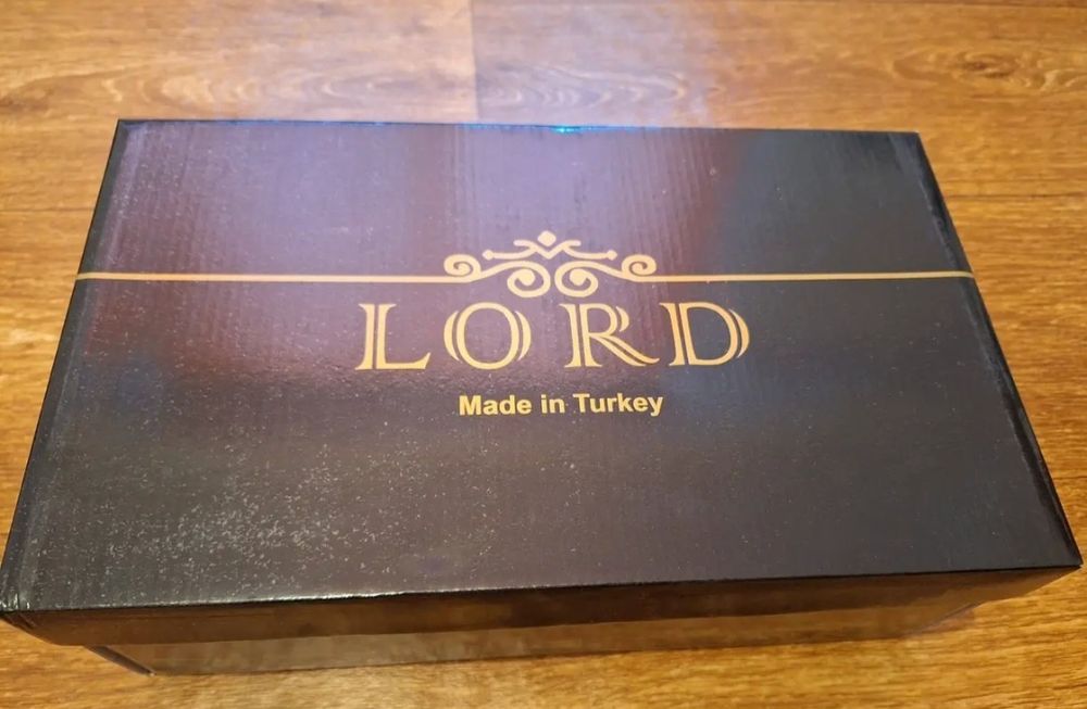 Кроссовки мужские 42р