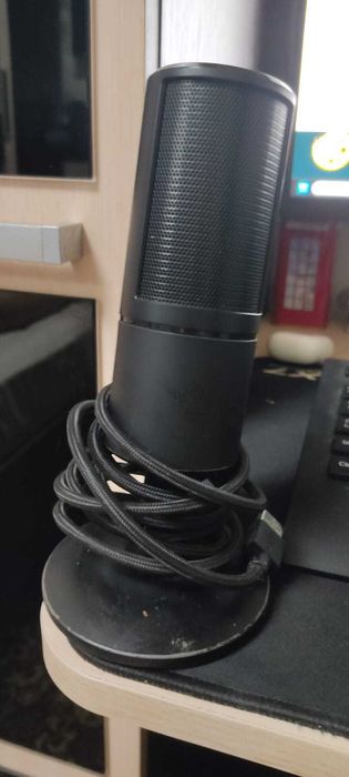 Монитор LG 27 дюймов.