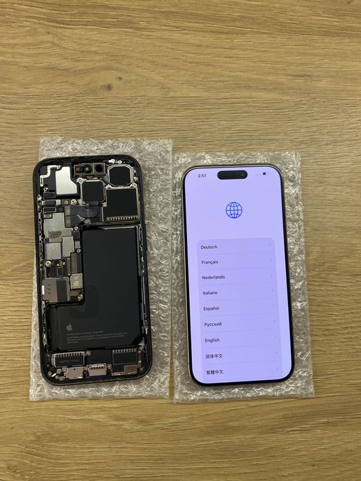 iPhone 15 Pro-На части