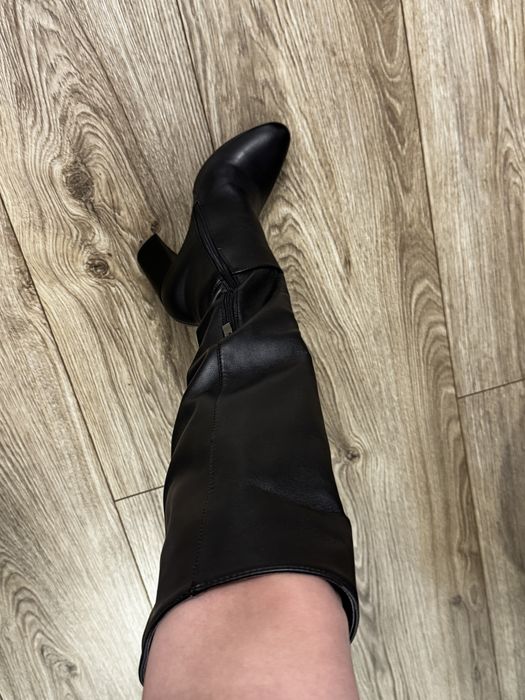 Cizme pana la genunchi