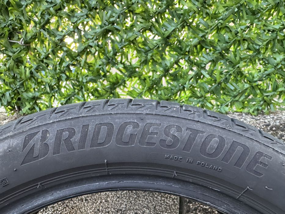Автомобилни гуми 225 45 17 Bridgestone