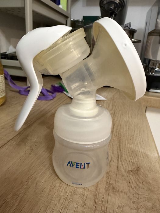 Pompa Manuala Avent + 2 Biberoane Sticla Chicco