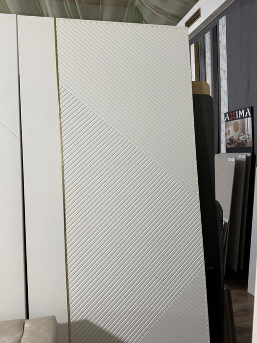 Полотно со скидкой витрина