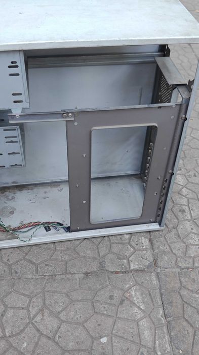 Корпус для компьютера (белый без одной крышки)