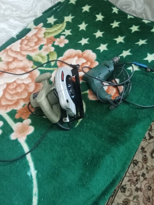 Дрель , пчёлка Кроун как новый