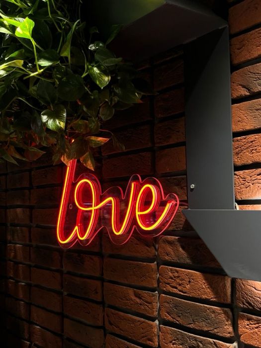 Готовые Неоновые вывески