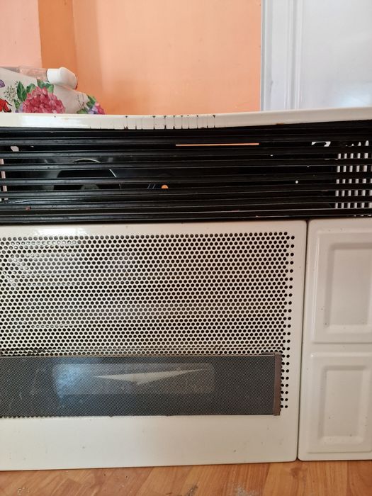Vând convector Gaze dublu elemenți în stare de funcționare fără proble