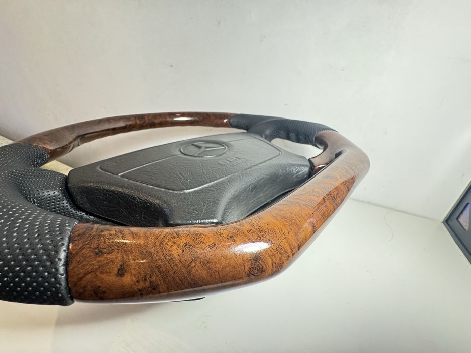 Руль анатомический AMG орех