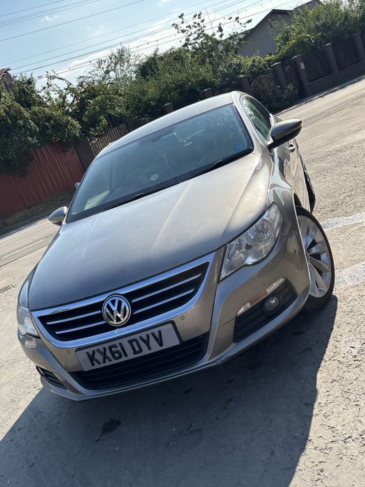 VOLKSWAGEN Passat CC 2011