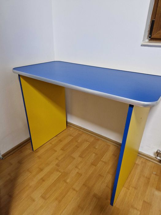 Set mobilă tineret