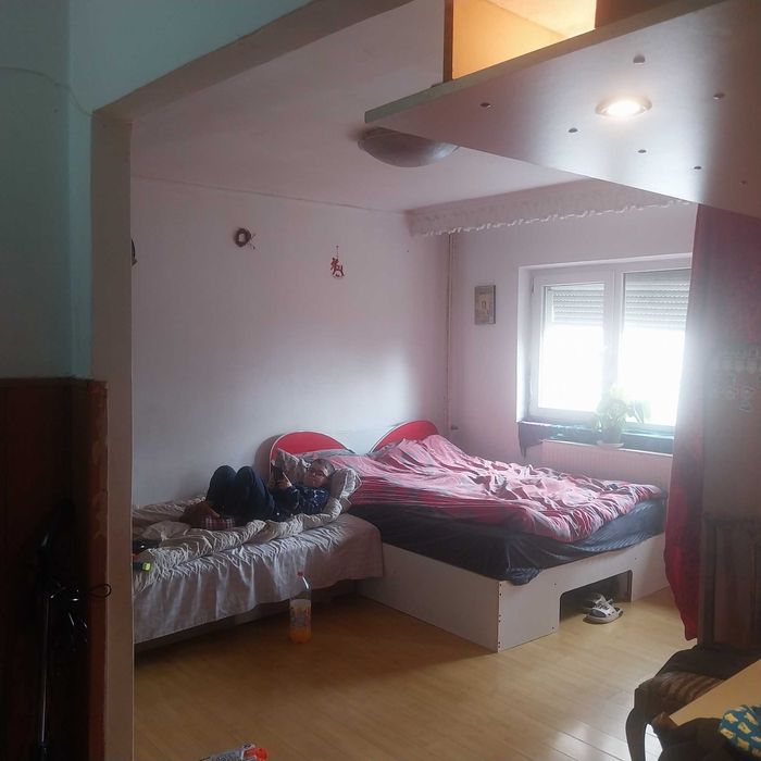 Vând garsonieră open-space