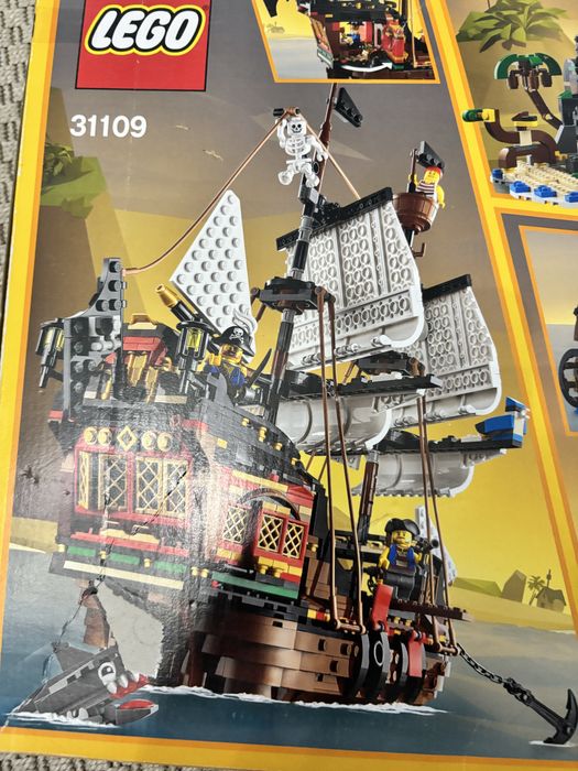 Lego creator 3 in 1