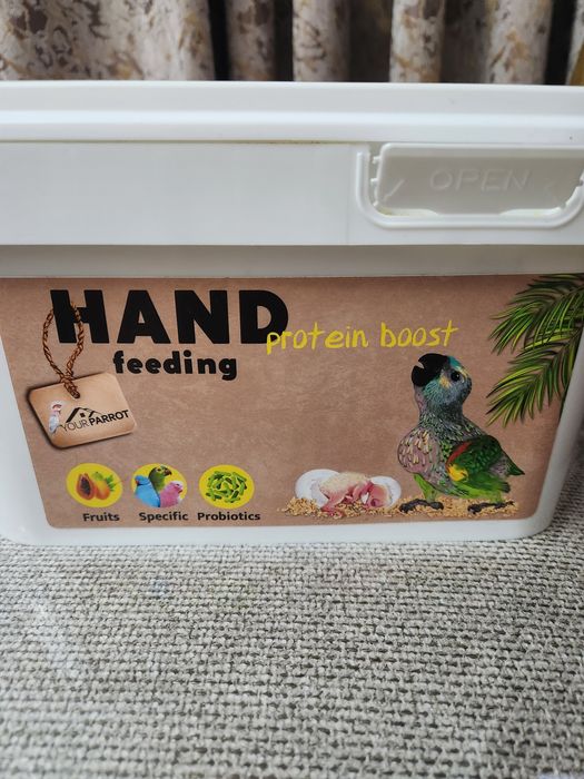 Продам Александрийского птенчика. Вылупился в инкубаторе