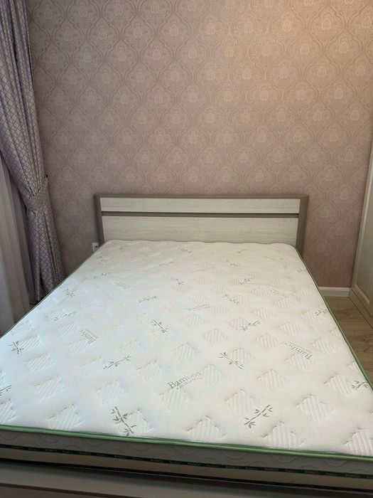 Двухспальная кровать