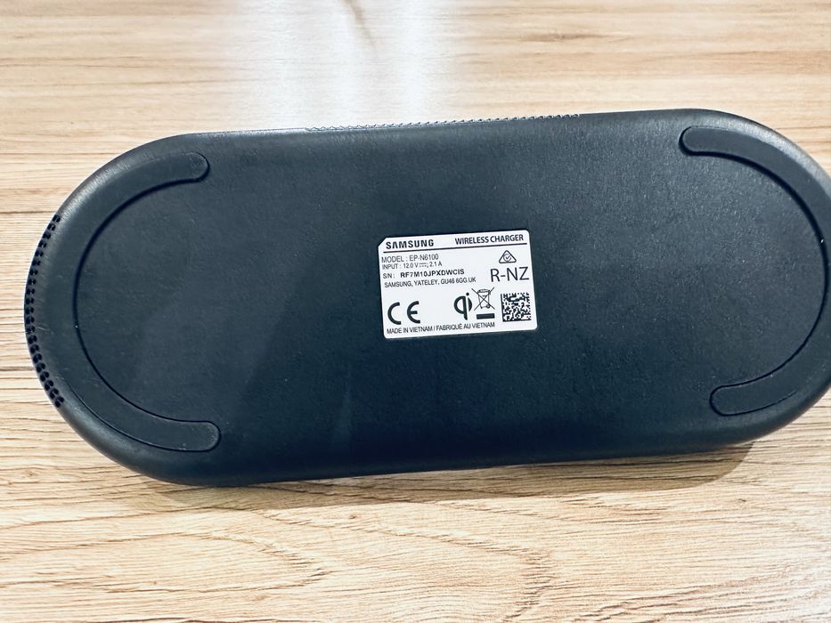 Безжично зарядно Samsung EP-N6100