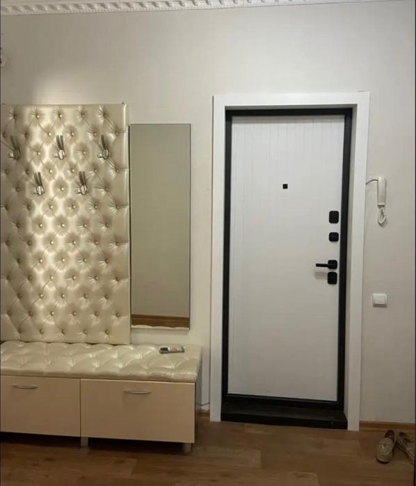 Большая 2-комнатная 84 м²