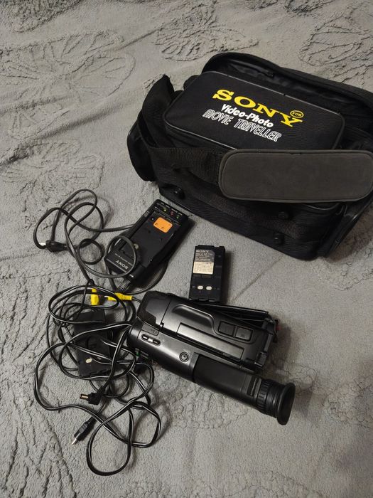 Видеокамера Sony ccd tr380e pal
