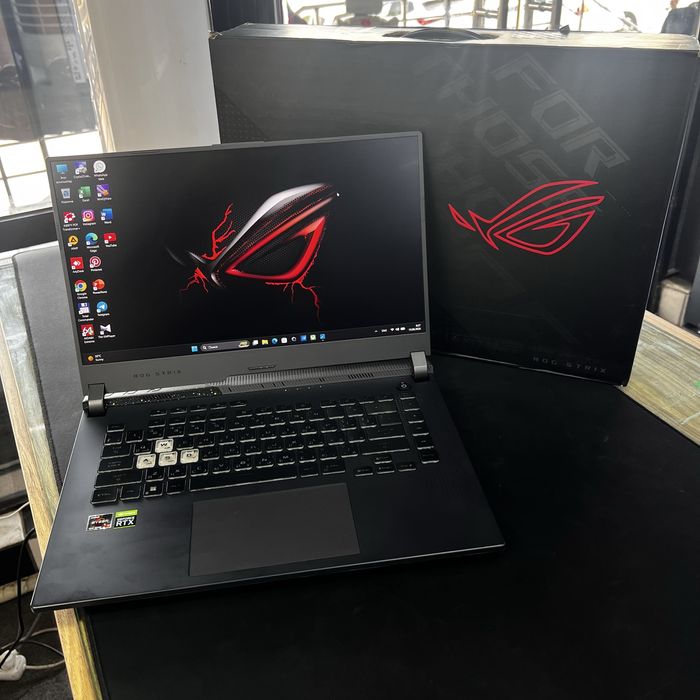 Asus ROG Strix G513R