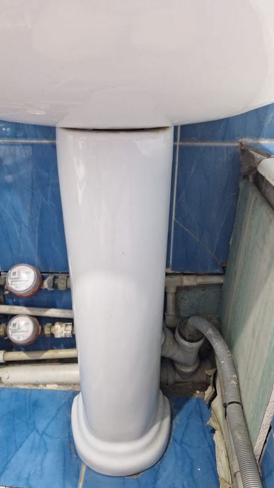 Раковина с пъедесталом