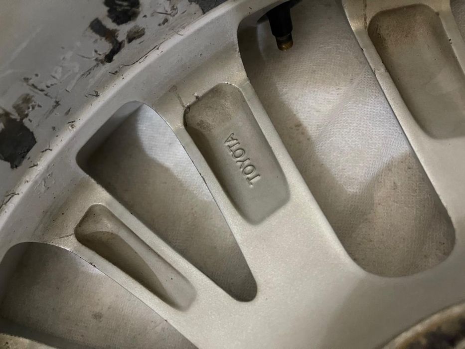 Диски 4шт оригинал от Камри 55