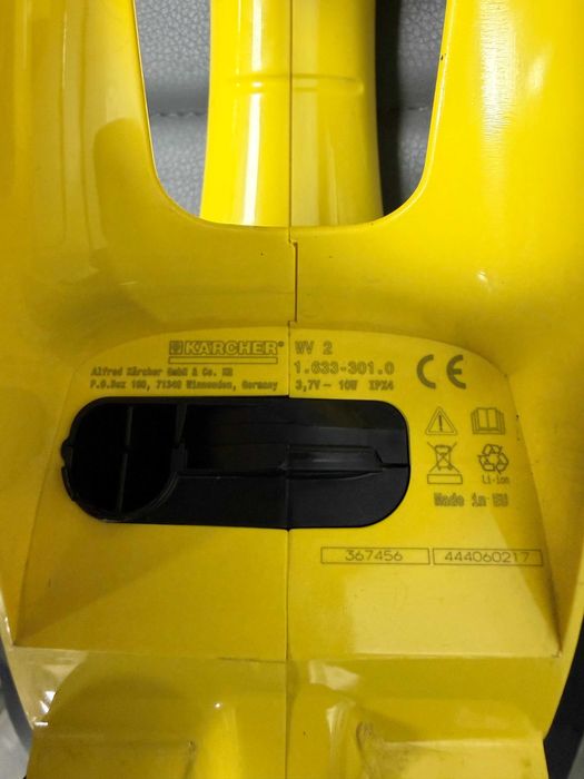 Уред за почистване на прозорци Karcher WV 2 Стъклочистачка