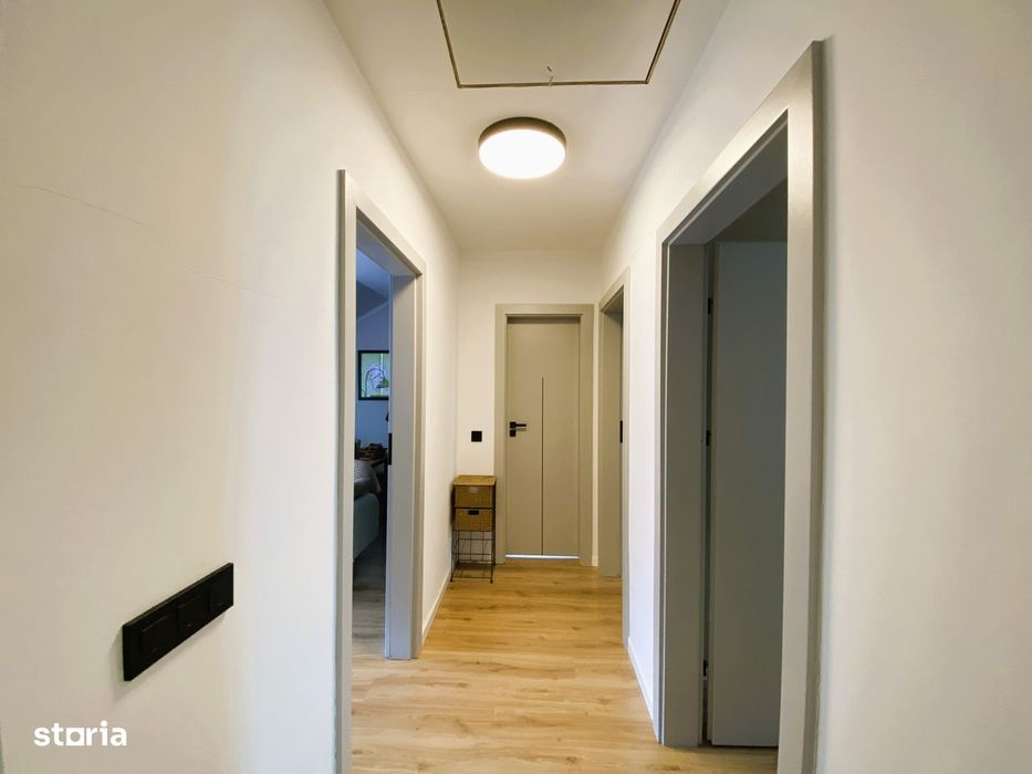 Duplex cu 4 camere 2 bai si curte libera 200 mp in Cisnadie