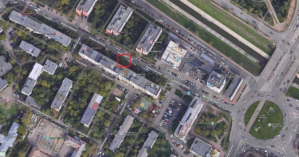 Vând apartament decomandat cu 3 camere în Podu Roș