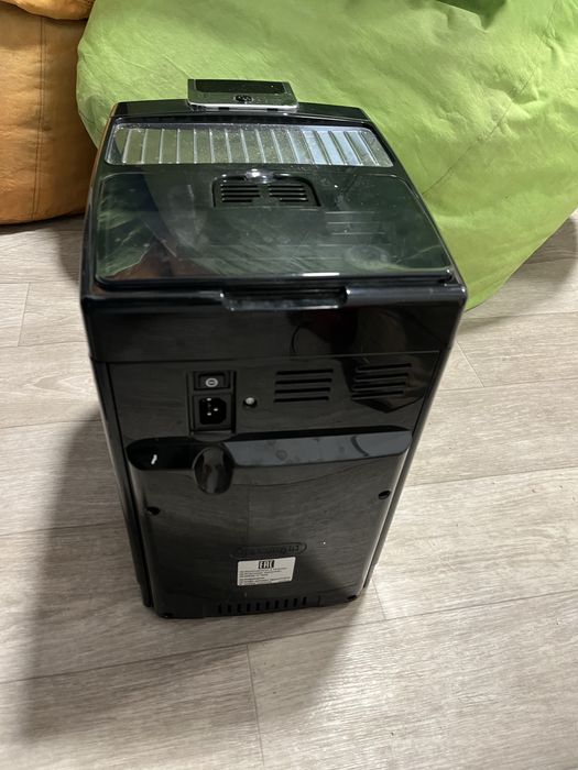 Кофемашина Delonghi Dinamica