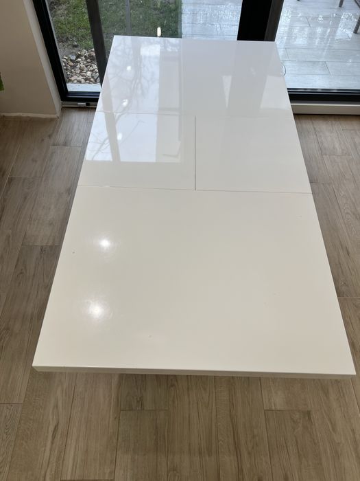 Трапезна разтегателна маса