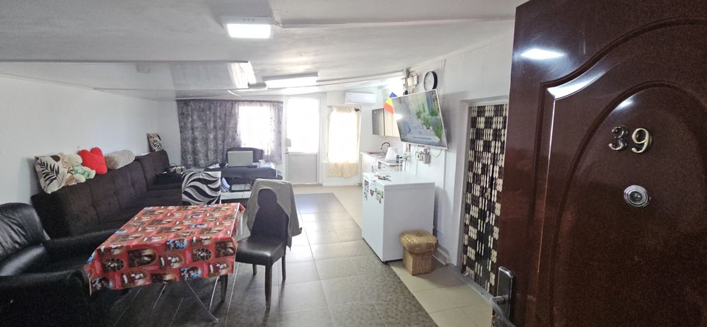 Cazare Casa de  inchiriat 8  9 persoane central cernavoda 6 camere   30 ron de persoana