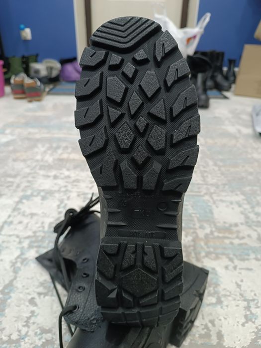 Продам берцы (ботинки) демисезонные