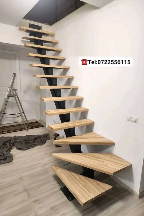 De vânzare, Scări interioare