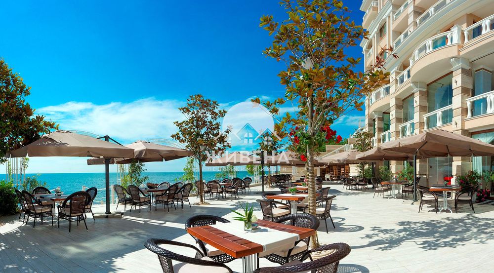 Обзаведен 4-стаен апартамент до плаж Кабакум, Варна