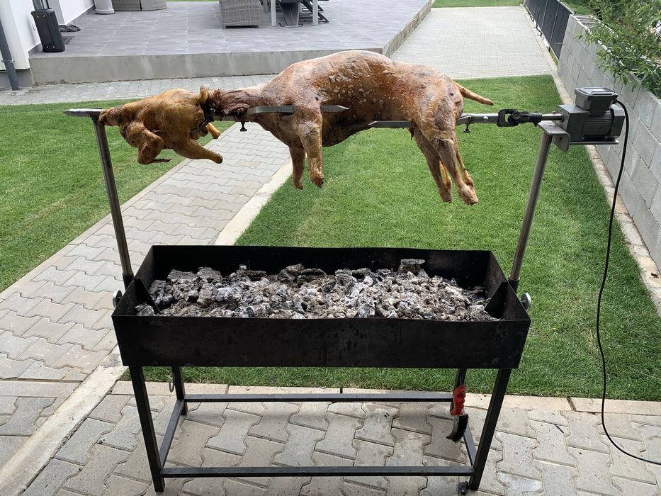 Inchiriez rotisor pentru evenimente